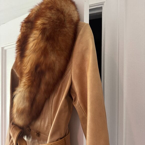 VINTAGE LUXE Arden B Leather Fur Collar Belted Trench - Picture 7 of 12